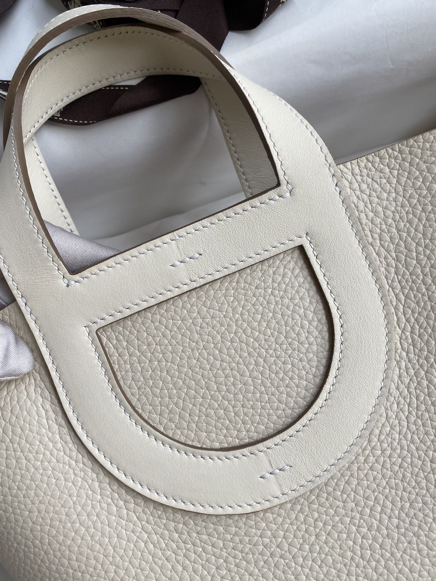 Hermes In The Loop 18 Bag In Cream White Clemence Leather